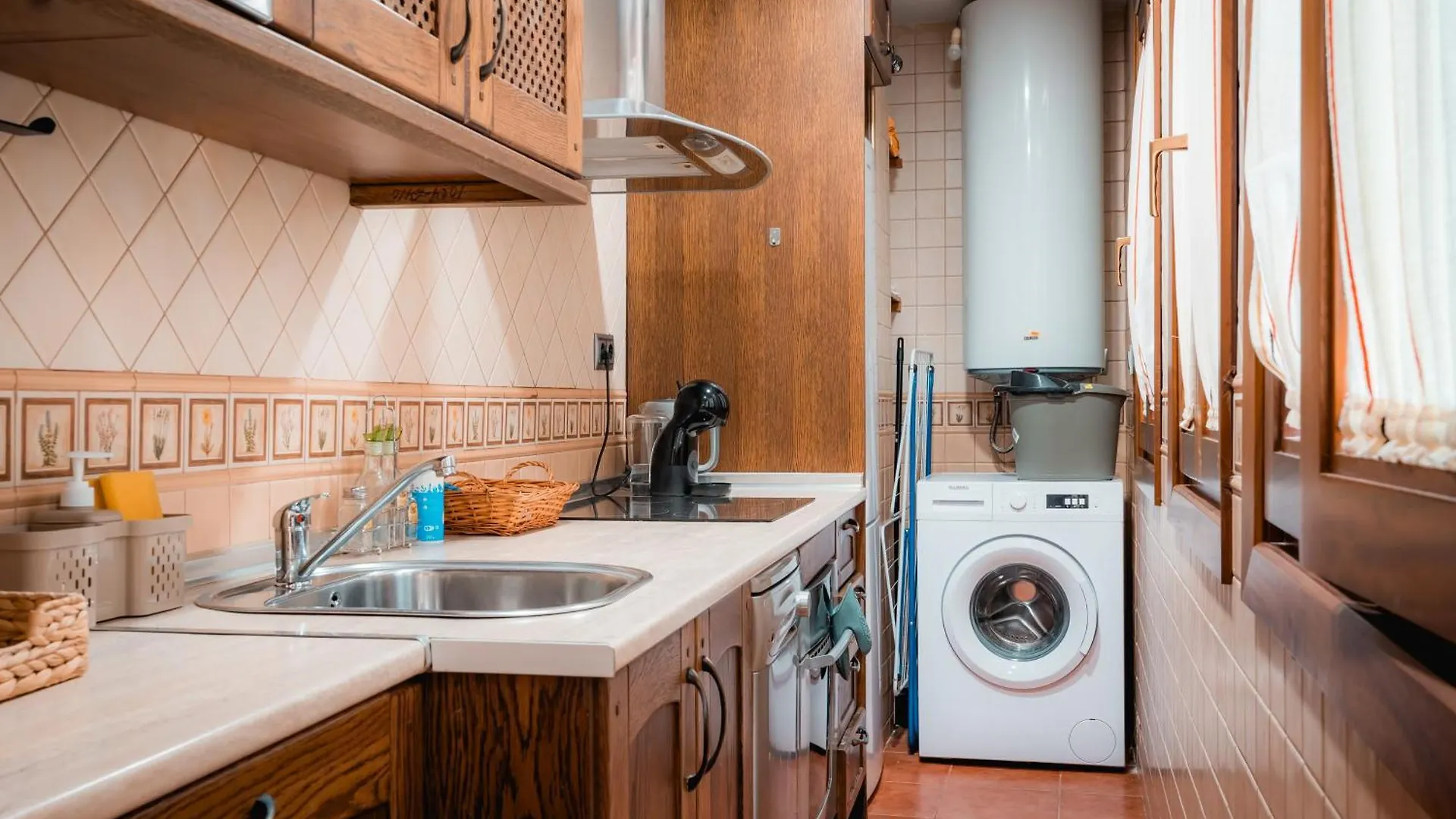 Qh Santa Ana Apartment Granada Spain